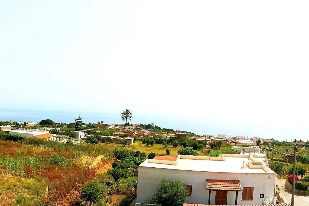 Casa Basilio Con Bellissima Terrazza Vista Isole Daire Lipari