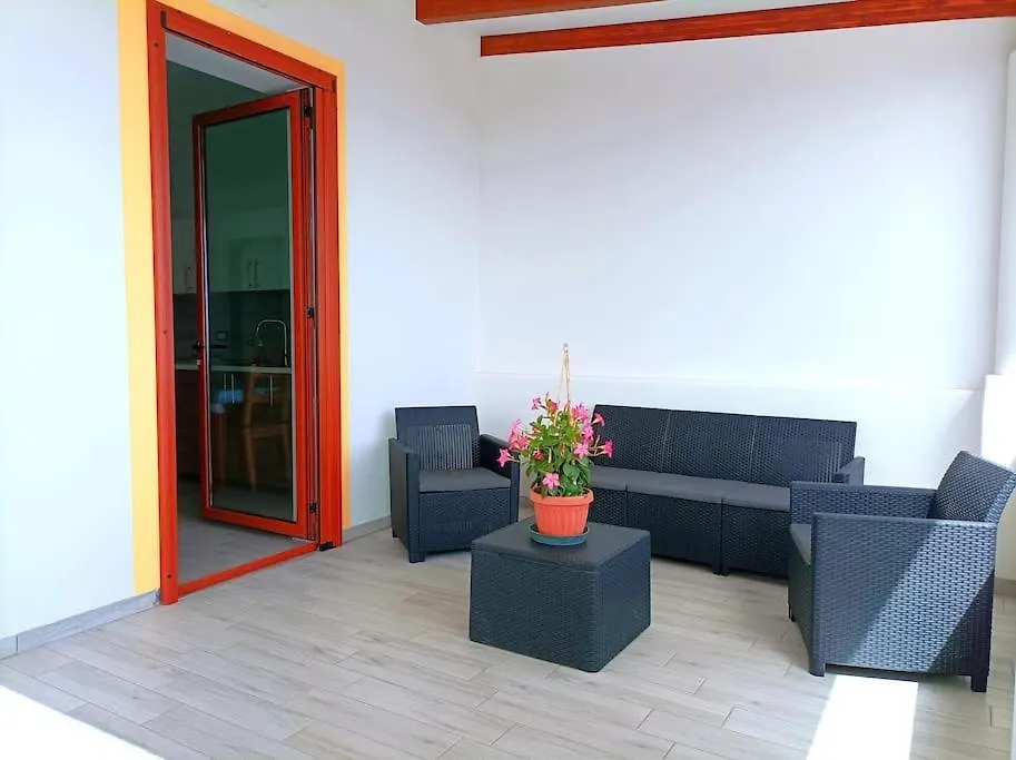 Casa Basilio Con Bellissima Terrazza Vista Isole Daire Lipari